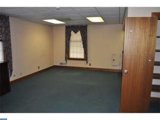 275 Yardley Ave, Levittown, PA 19054